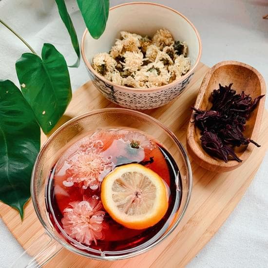 Discover the health and beauty benefits of blooming tea
